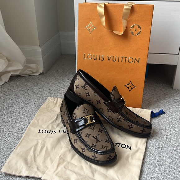 BRAND NEW NEVER WORN LV LOAFERS - Picture 2 of 14